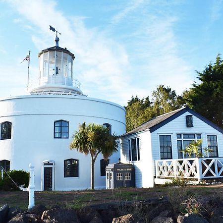 نيوبورت The West Usk Lighthouse Lightkeepers Lodge المظهر الخارجي الصورة